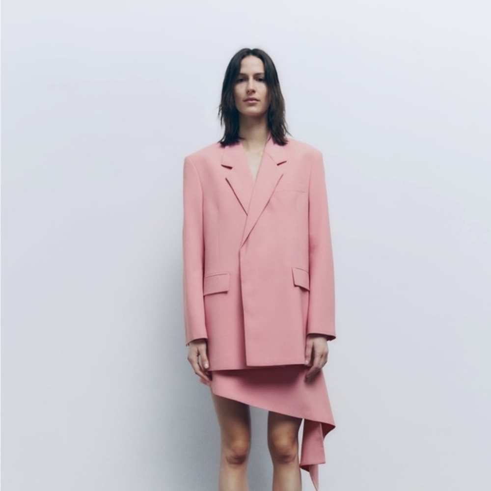 Zara OVERSIZED DOUBLE BREASTED BLAZER LIMITED EDITION. Pale Pink